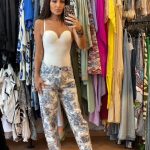 Καπρι Τζιν Παντελονι με Print Φλοράλ σε Μπλε/Λευκό