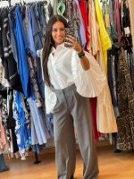 Elli White Γκρι Κλασικό Παντελόνι με Στρας - Image 3