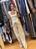 Μπεζ Eco Leather Παντελόνα με Γυριστό Ρεβέρ στη Μέση - Image 3