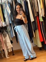 Mochy Ψηλόμεση Γαλάζια Παντελόνα με ενσωματωμένο διακοσμητικό φιόγκο ζώνη - Image 3