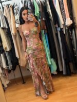 Φλοράλ Μάξι Φόρεμα με Σούρες και Σκίσιμο στο Πλάι